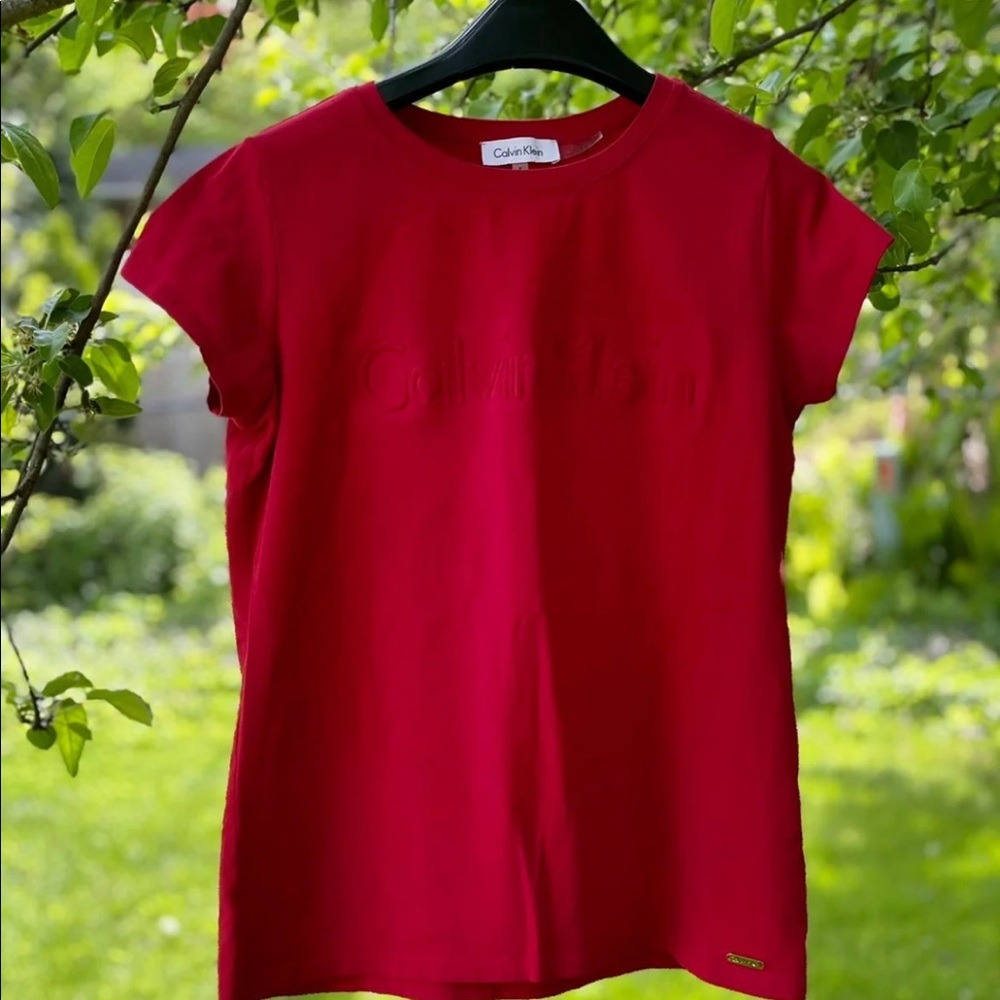 Calvin Klein t-shirt size S
EUC